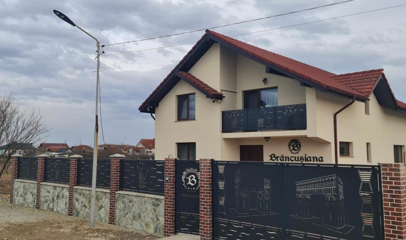 Apartamento Casa Brancusiana Târgu Jiu Exterior foto